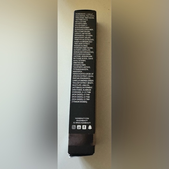 HUDA BEAUTY Rich Brown Concealer Smooth Creamy Finish - Picture 5 of 6